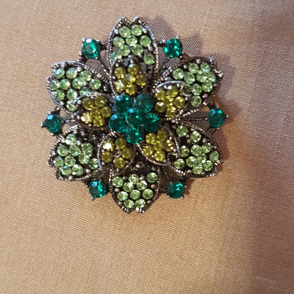 Brooch